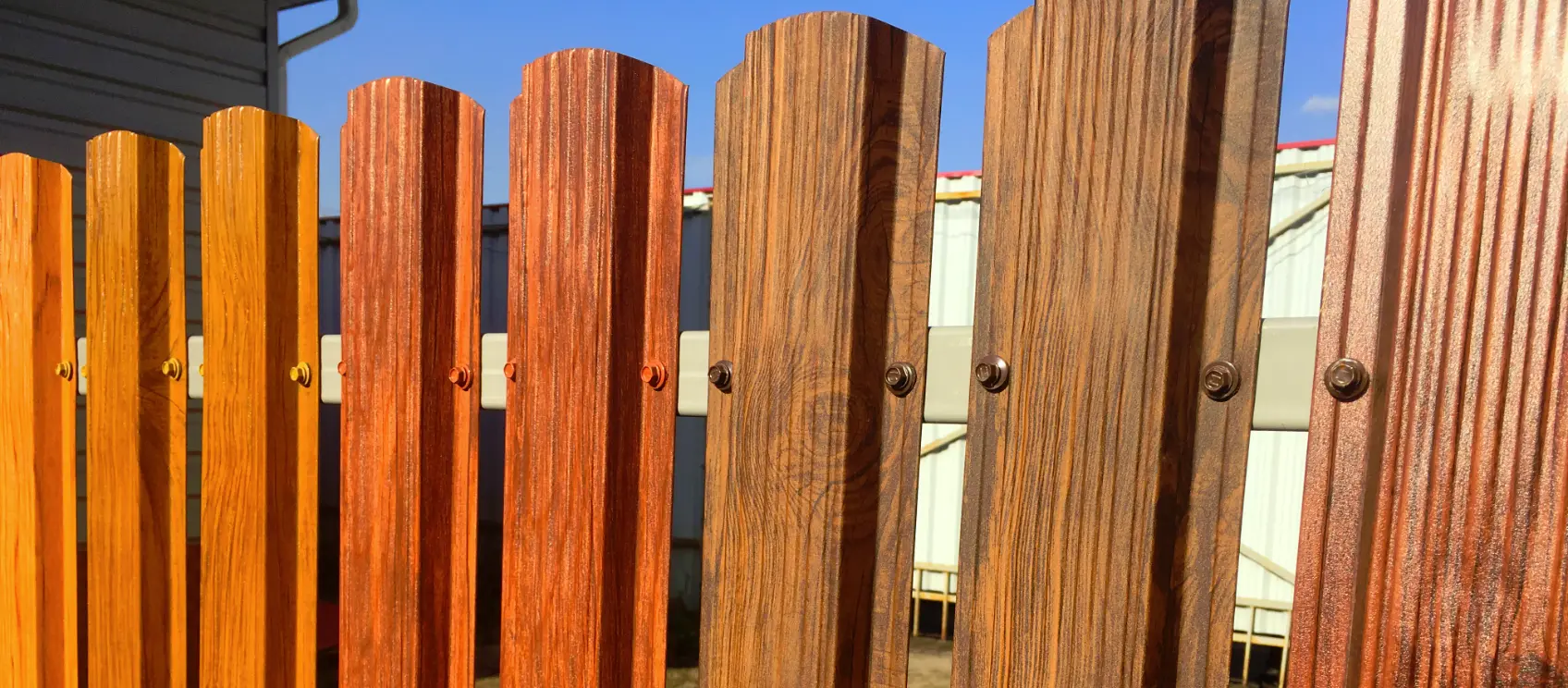 Евроштакетник для заборов и палисадников